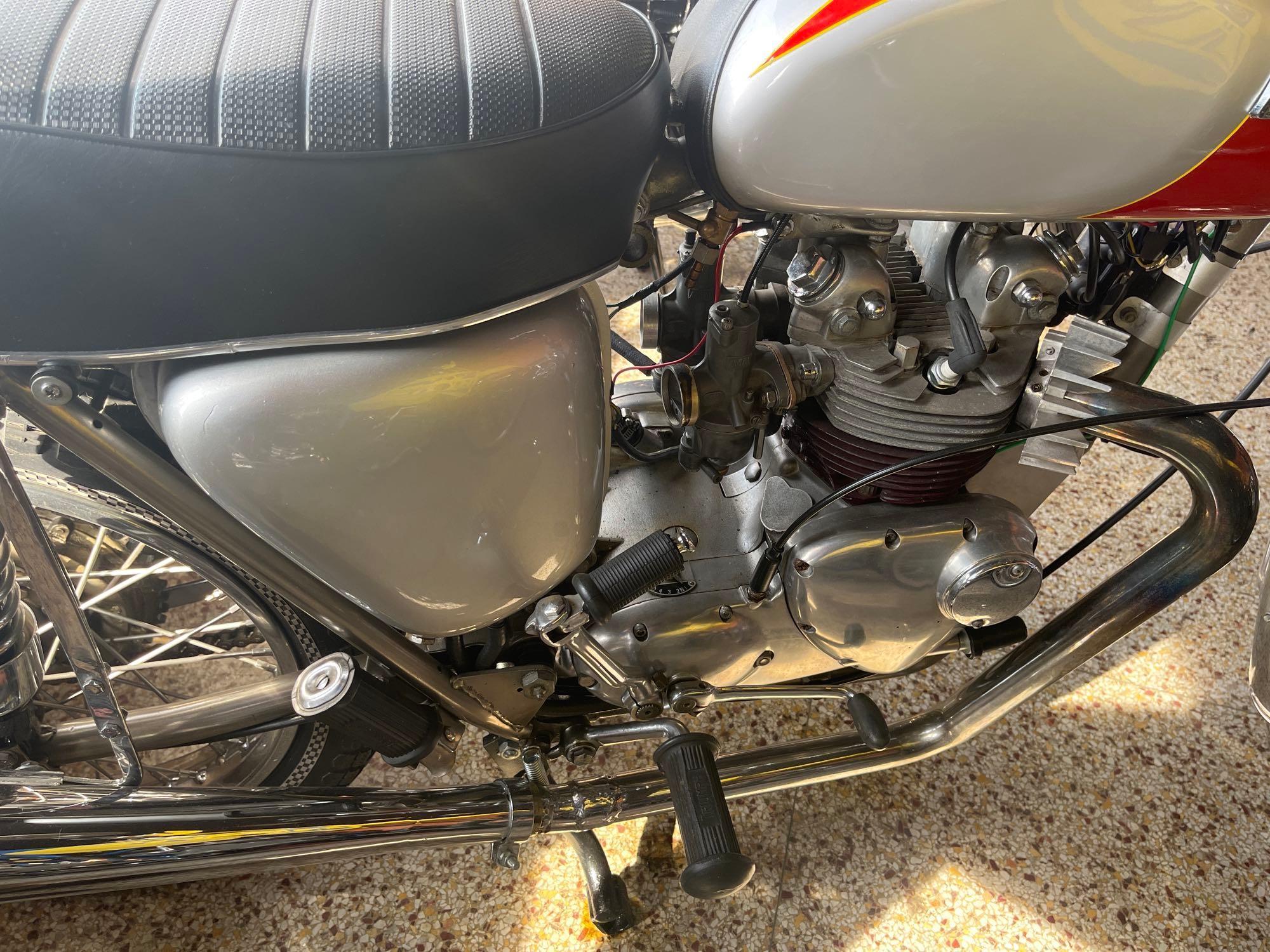 1971 Triumph T100 with title