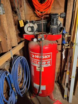 Husky 60gal 6.5hp 135 max psi single phase air compressor with hoses and accessories