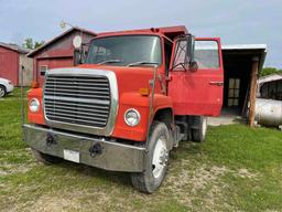 1986 Ford 9000 Diesel Dump Truck.