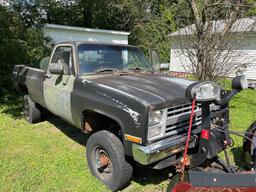 1985 CHEVY C20 CUSTOM DELUX-4x4 TRUCK WITH BOSS POWER Vxt PLOW