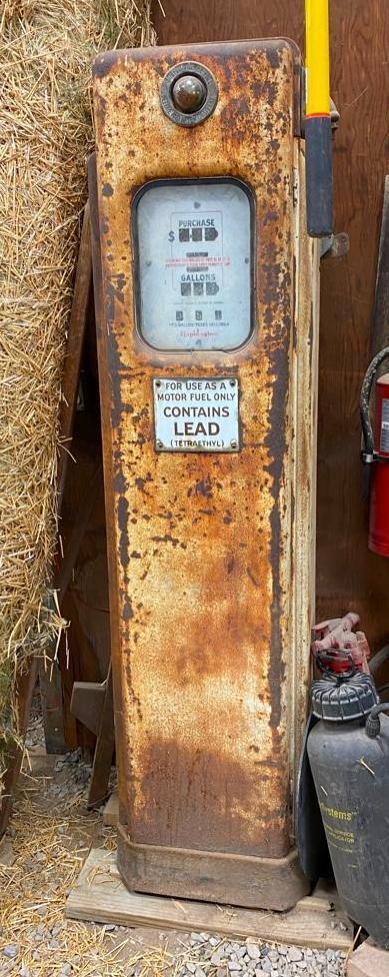 Early Gas pump