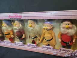 Bikin Walt Disney Seven Dwarf figure set