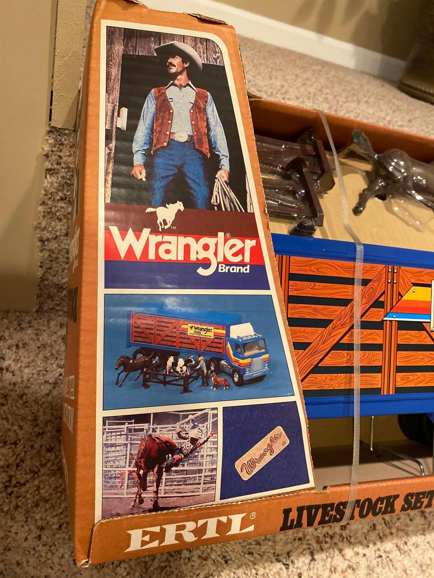 Ertl wrangler Livestock Set Steel