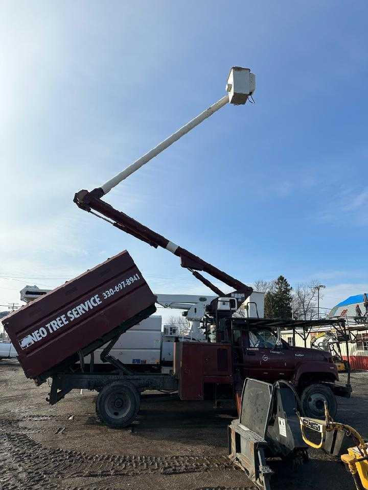 2011 International 4000 boom truck, 75ft, with dump box