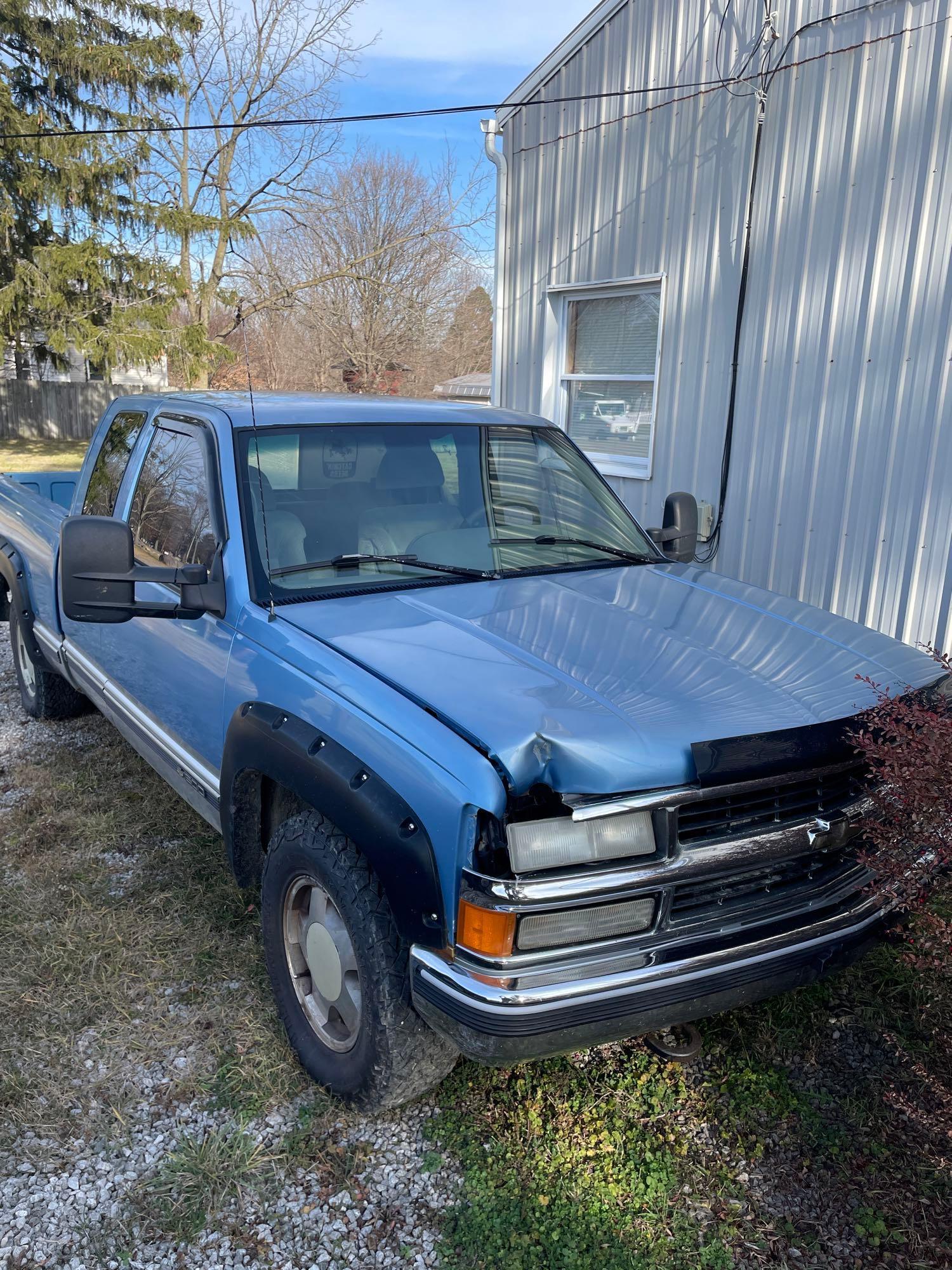 1996 Chevy 1500 4wd ext. cab pickup