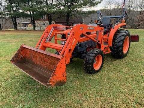 Kubota L3130 Diesel Tractor W/ Loader & Backhoe, 1,163 Hrs