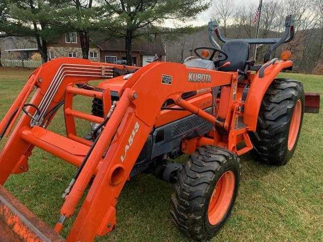 Kubota L3130 Diesel Tractor W/ Loader & Backhoe, 1,163 Hrs