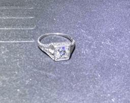 Approx (.62 Ct) (VS2) (SI)(G-H) (1.9) Platinum ring