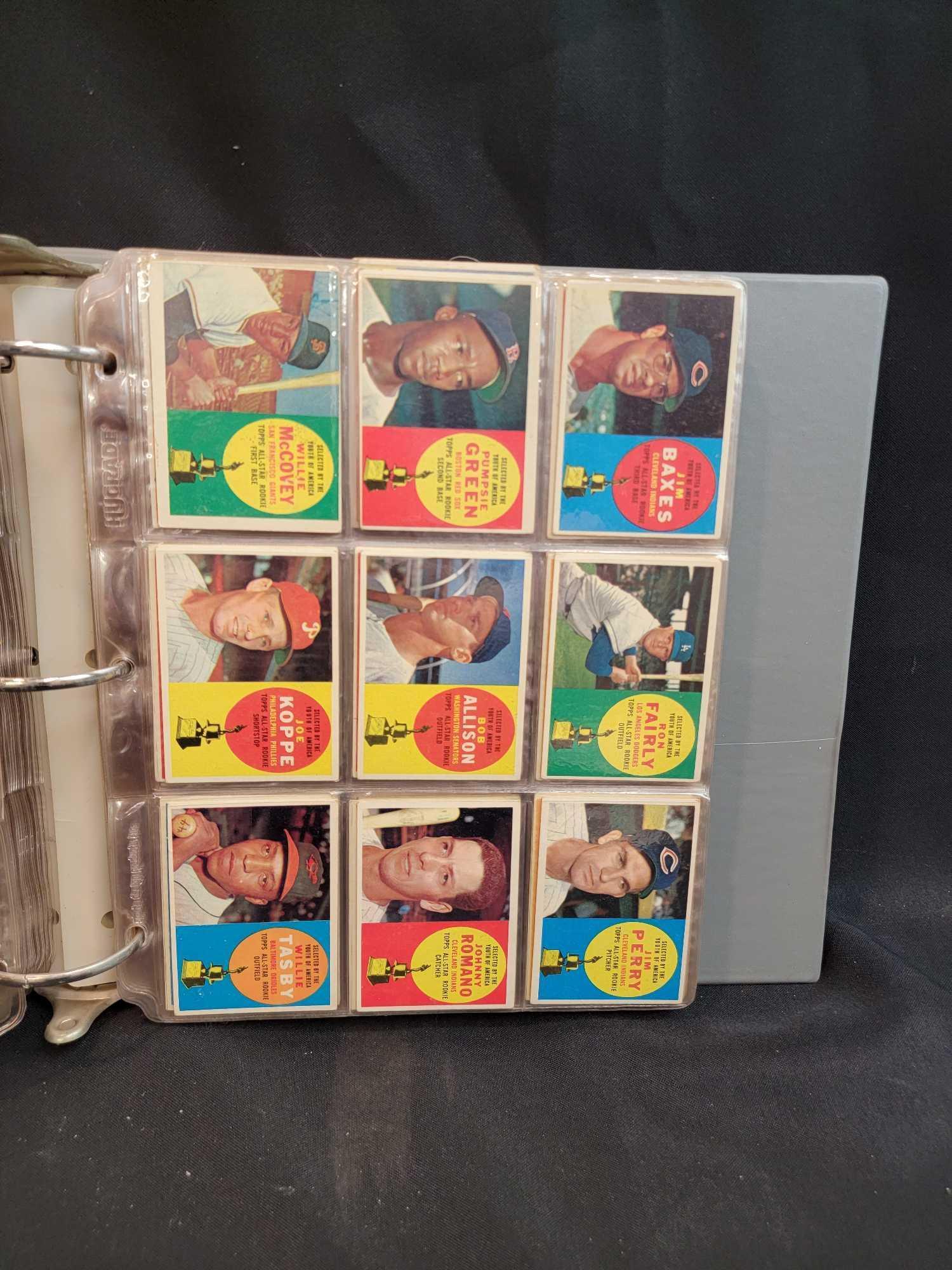 1960 Topps Baseball card set minus 5 cards HOFers RCs in binder