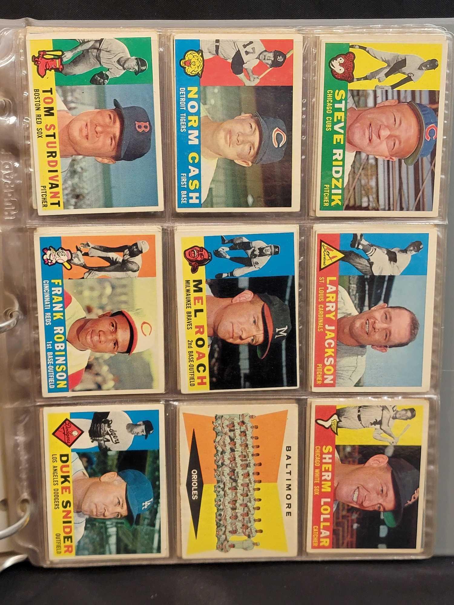 1960 Topps Baseball card set minus 5 cards HOFers RCs in binder