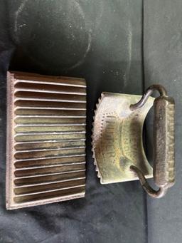 Geneva hand fluter metal sad iron