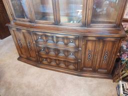 2 Piece China Hutch