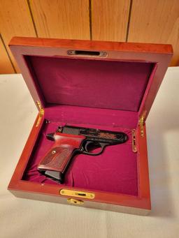 Walther. 380 acp semi auto handgun with case