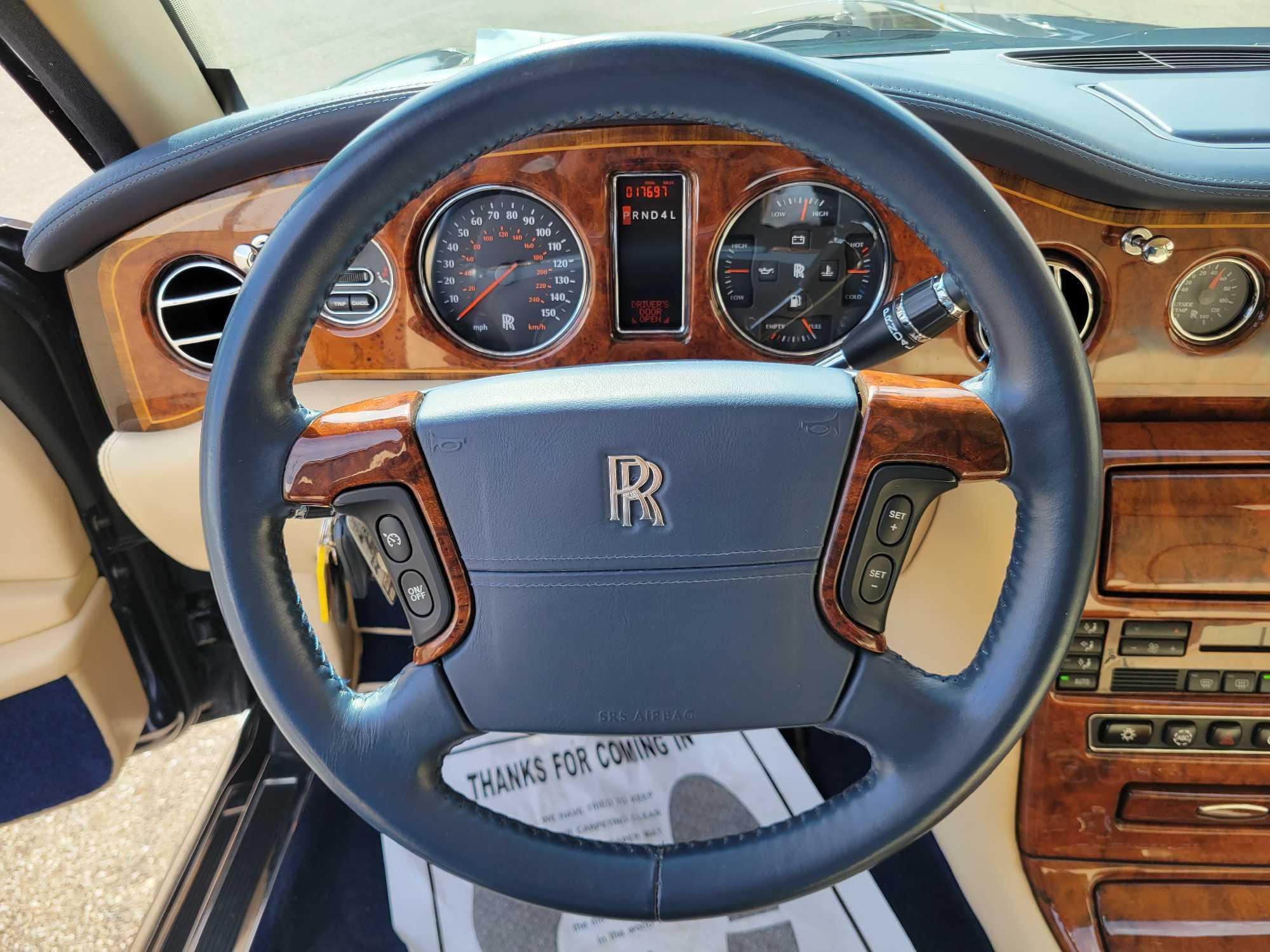 2001 Rolls Royce Park Ward sedan