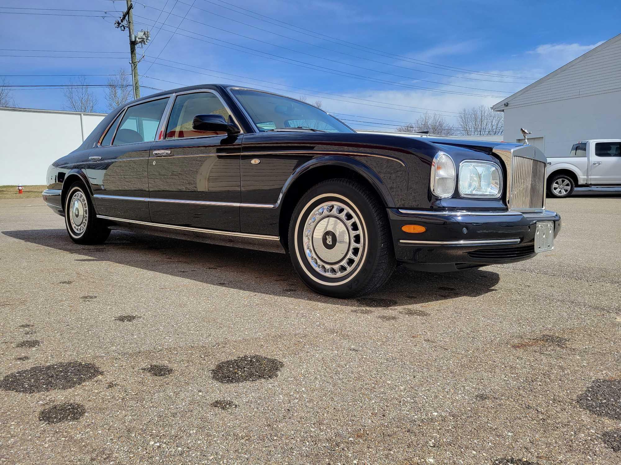 2001 Rolls Royce Park Ward sedan