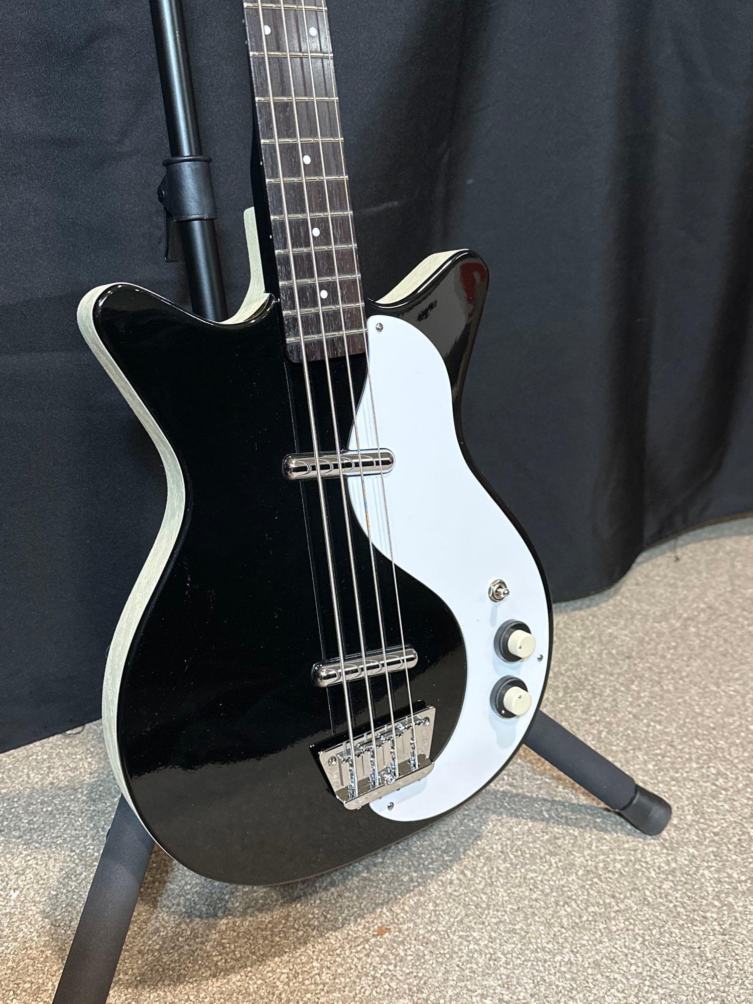 Danelectro Model 59DC Long Scale Bass