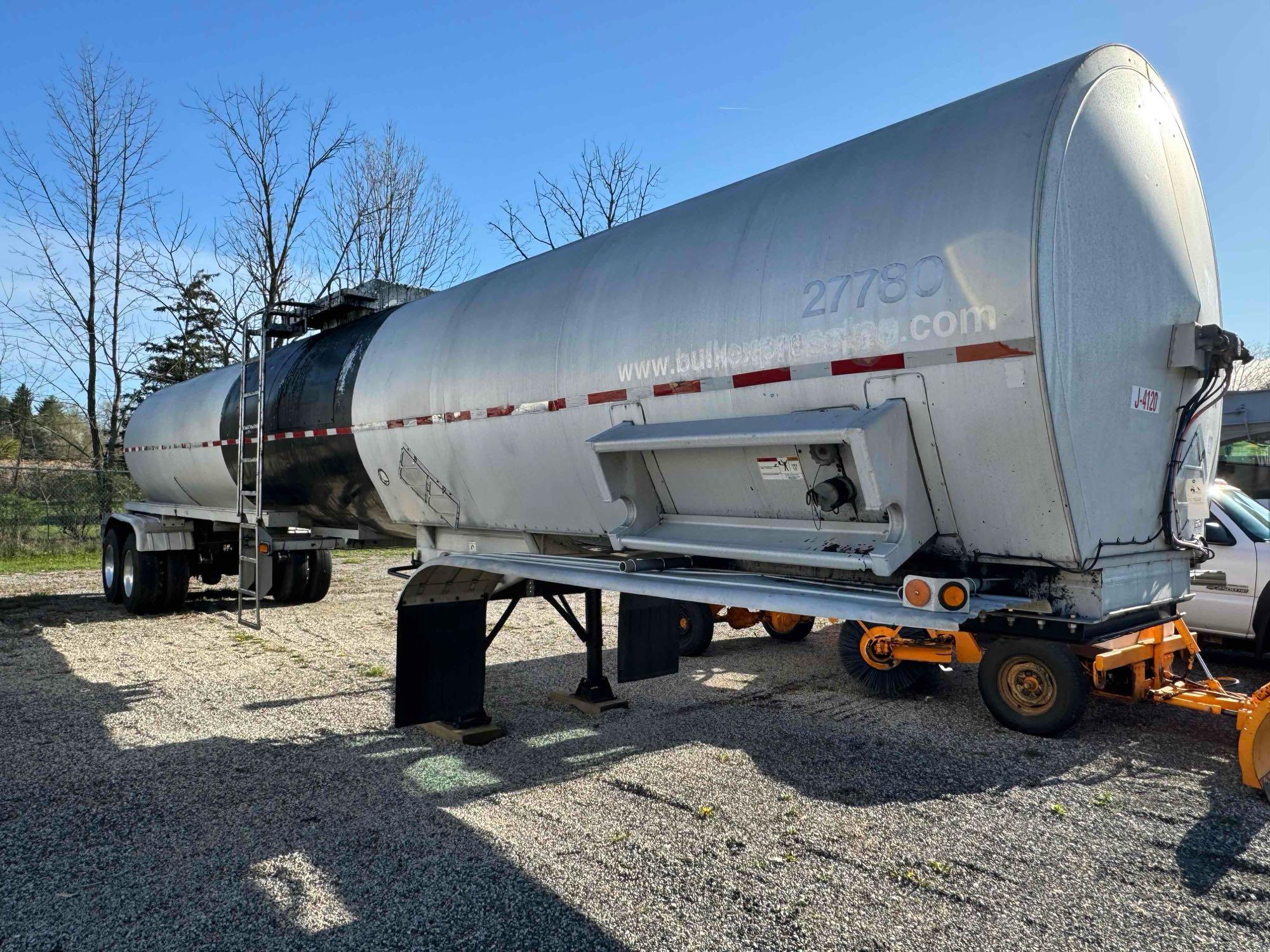 1998 Brenner Aluminum Asphalt Trailer