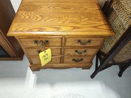 Oak 3 Drawer End Or Nightstand