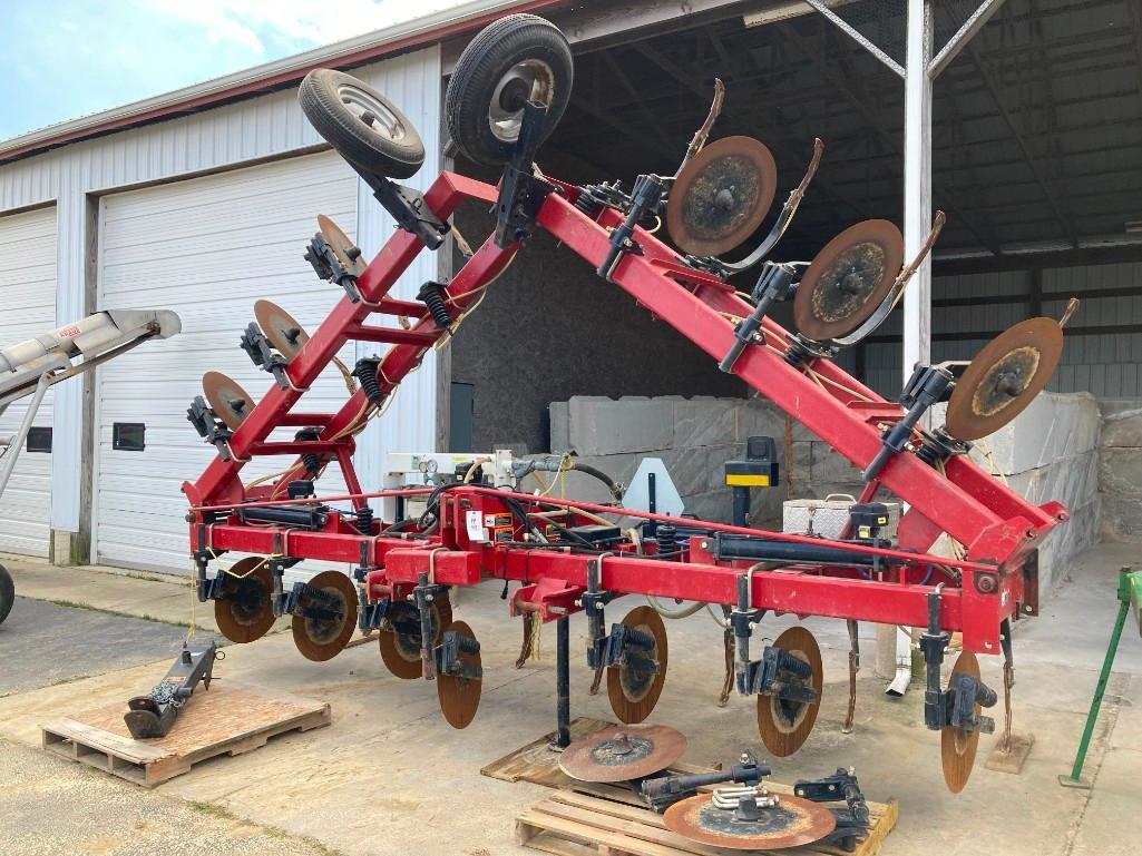 Case IH/DMI 3 pt anhydrous applicator 15 row with 2 extra coulters