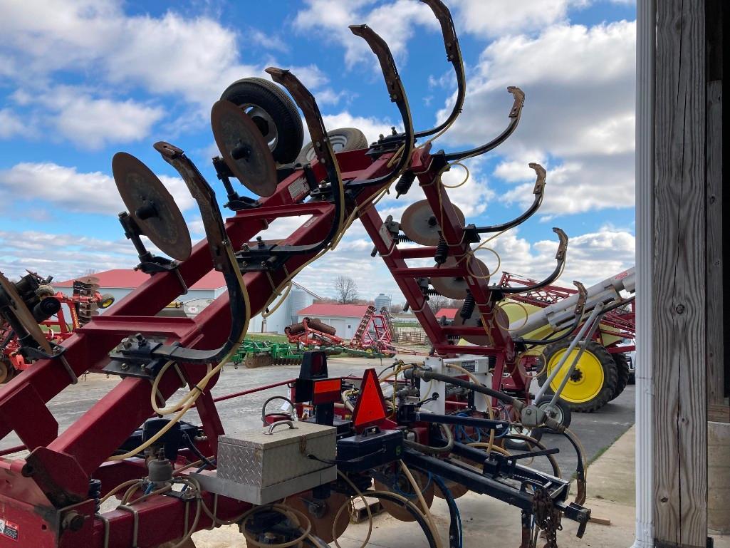 Case IH/DMI 3 pt anhydrous applicator 15 row with 2 extra coulters