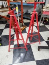 (2) AFF Underhoist garage stands