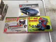 Amt model kits Corvette, lil hot dogger and indini-t
