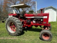 International 856 Diesel Tractor w/canopy. Dual remotes.