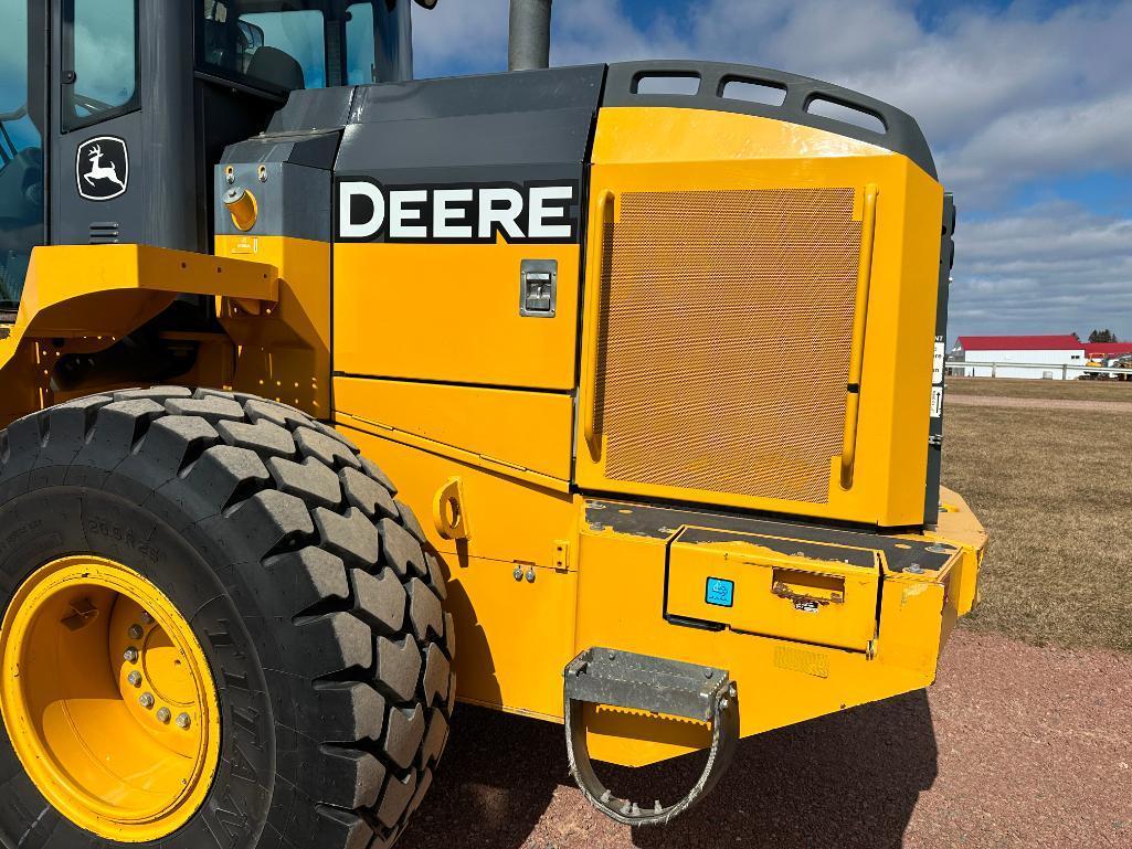 2018 John Deere 544K II wheel loader, cab w/ AC, 20.5x25 tires, 4-spd powershift trans, JRB quick