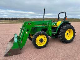 1996 John Deere 5200 tractor, open station, MFD, John Deere 540 loader, 14.9x28 rear tires, 2-hyds,