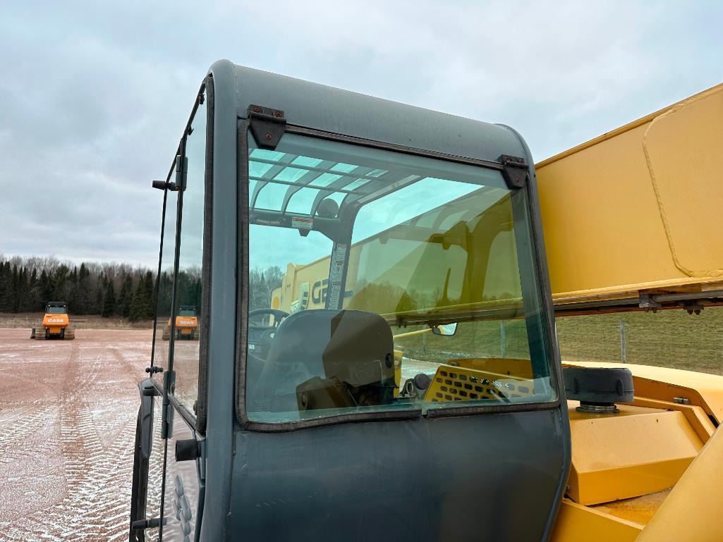 2013 Gehl DL 12-40 telehandler, cab w/heat, 4x4, 12,000 lb capacity, 40' lift, John Deere diesel