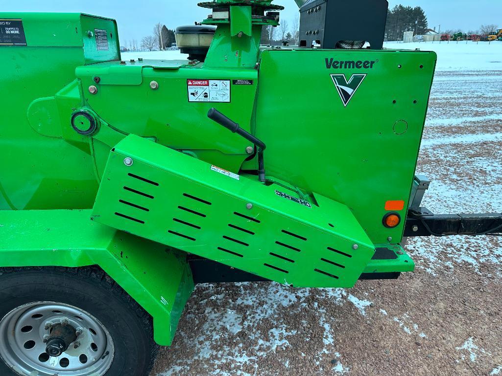 2018 Vermeer BC1000XL portable wood chipper, Deutz diesel engine, 12" feed opening, hyd roll feed,