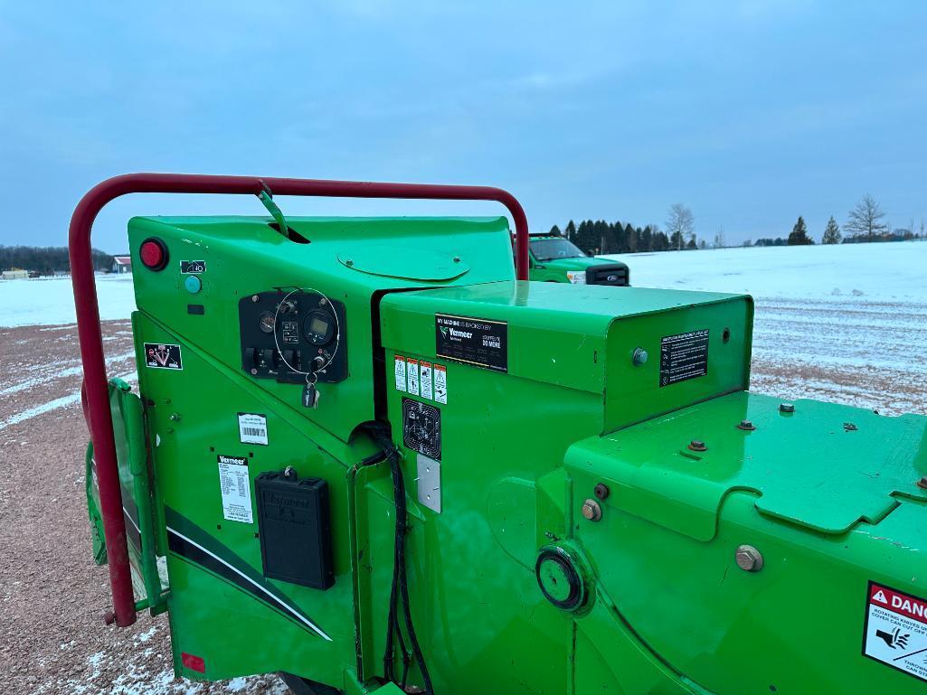 2018 Vermeer BC1000XL portable wood chipper, Deutz diesel engine, 12" feed opening, hyd roll feed,