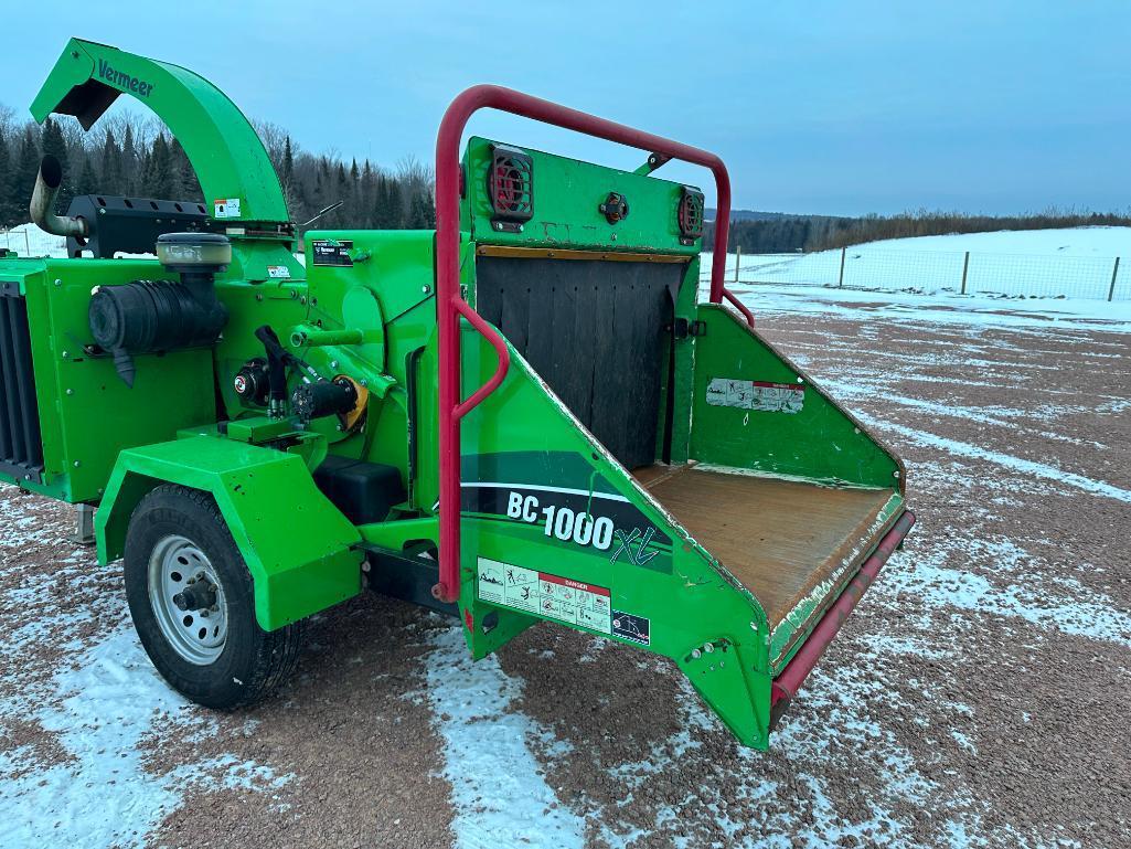 2018 Vermeer BC1000XL portable wood chipper, Deutz diesel engine, 12" feed opening, hyd roll feed,