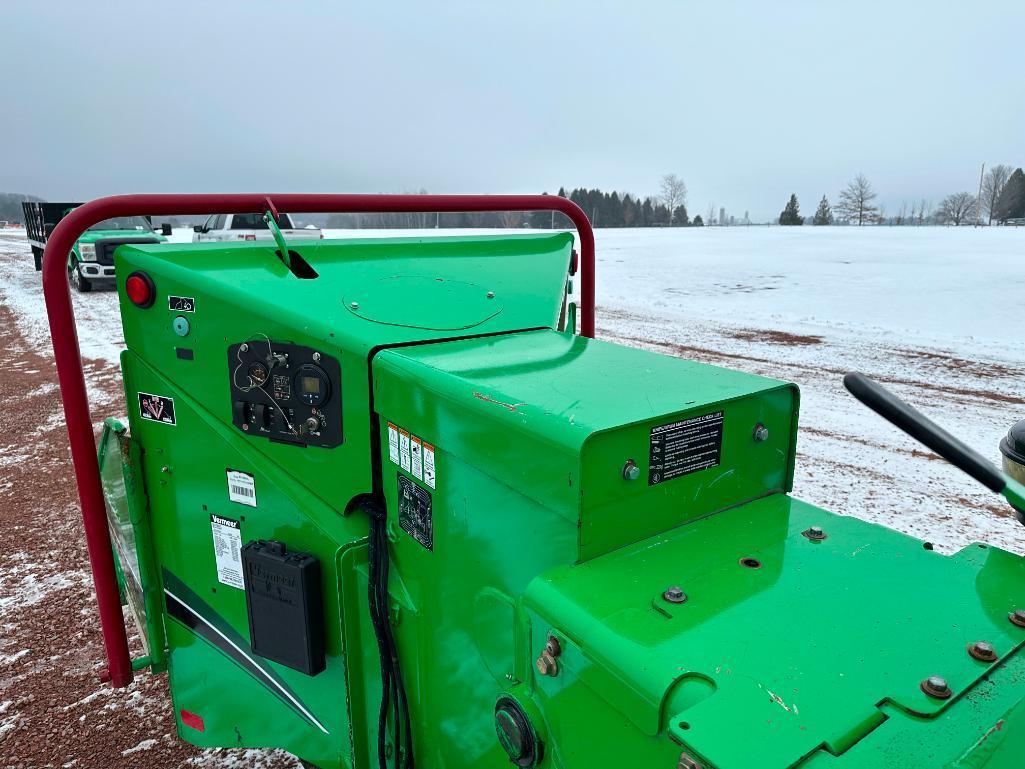 2018 Vermeer BC1000XL portable wood chipper, Deutz diesel engine, 12" feed opening, hyd roll feed,