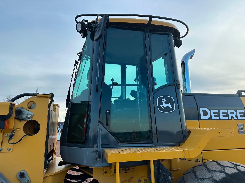 2006 John Deere 544J wheel loader, cab w/AC, 20.5x25 tires, 4-spd powershift trans, JRB style quick