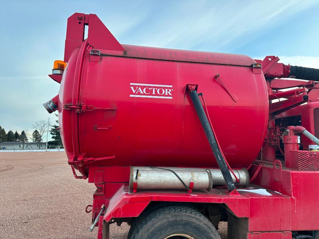 (TITLE) 1983 Ford 800 vac truck, single axle, Ford 429 gas engine, 5x2 trans, Vactor 810 sewer