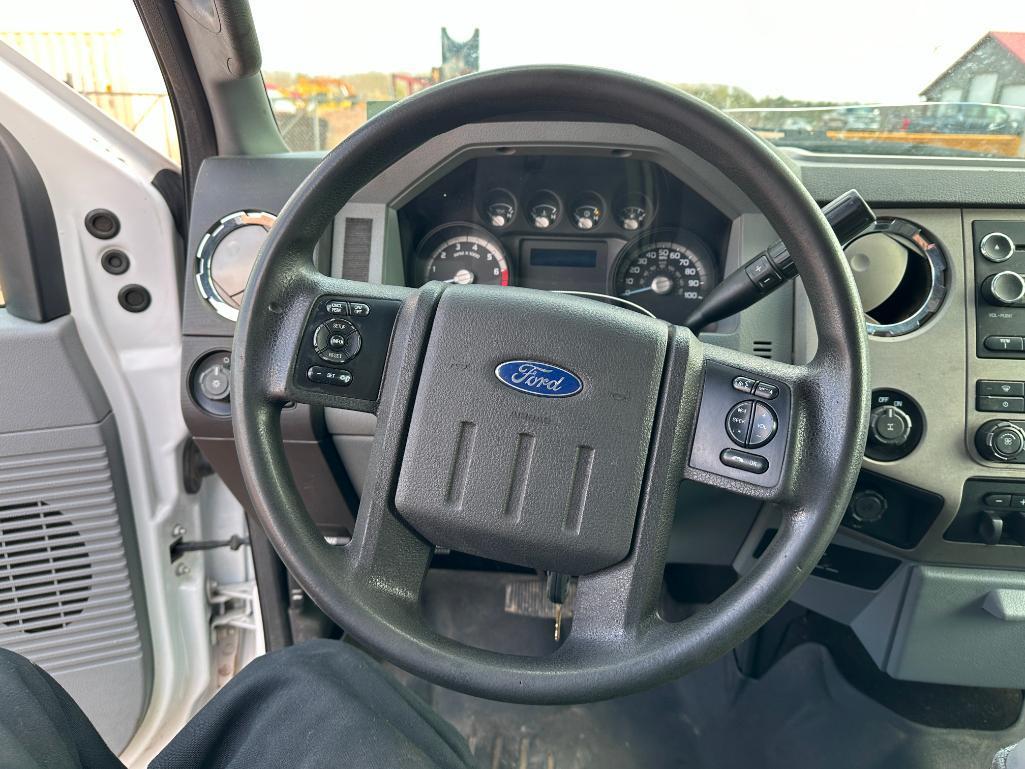 (TITLE) 2014 Ford F-250 XL service truck, 2x4, ext. cab, 6.2 L gas engine, auto trans, RKI tool