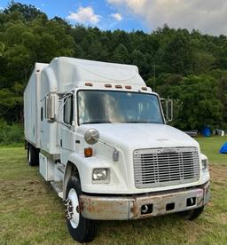 2002 Freightliner CAT Super Sleeper S/A Box Truck