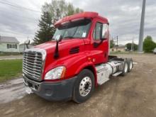 2013 Freightliner CA113 Daycab