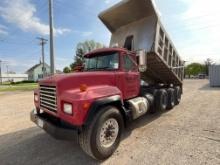 2000 Mack RD688S Dumptruck