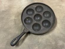 Antique Cast Iron Corn Bread Pone Pan With Handle