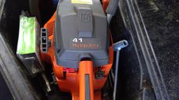 Husqvarna 41 Chainsaw, does not run.