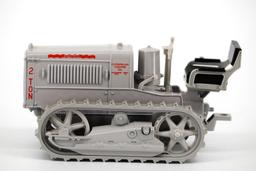 ERTL 1/16 Caterpillar 2-Tom Track-Type Tractor