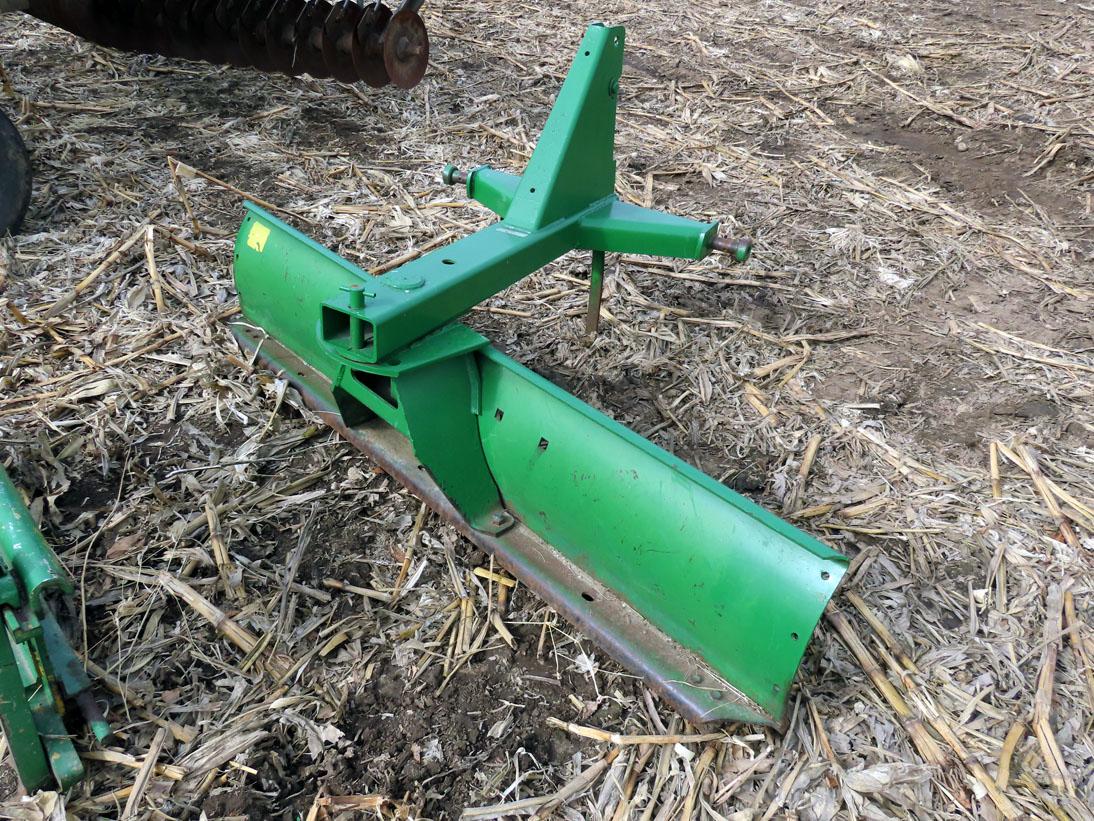 John Deere 3-Point Blade.