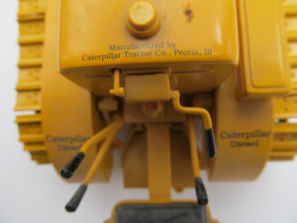 Diecast Caterpillar Diesel D2