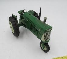 Oliver 770 Tricycle Tractor