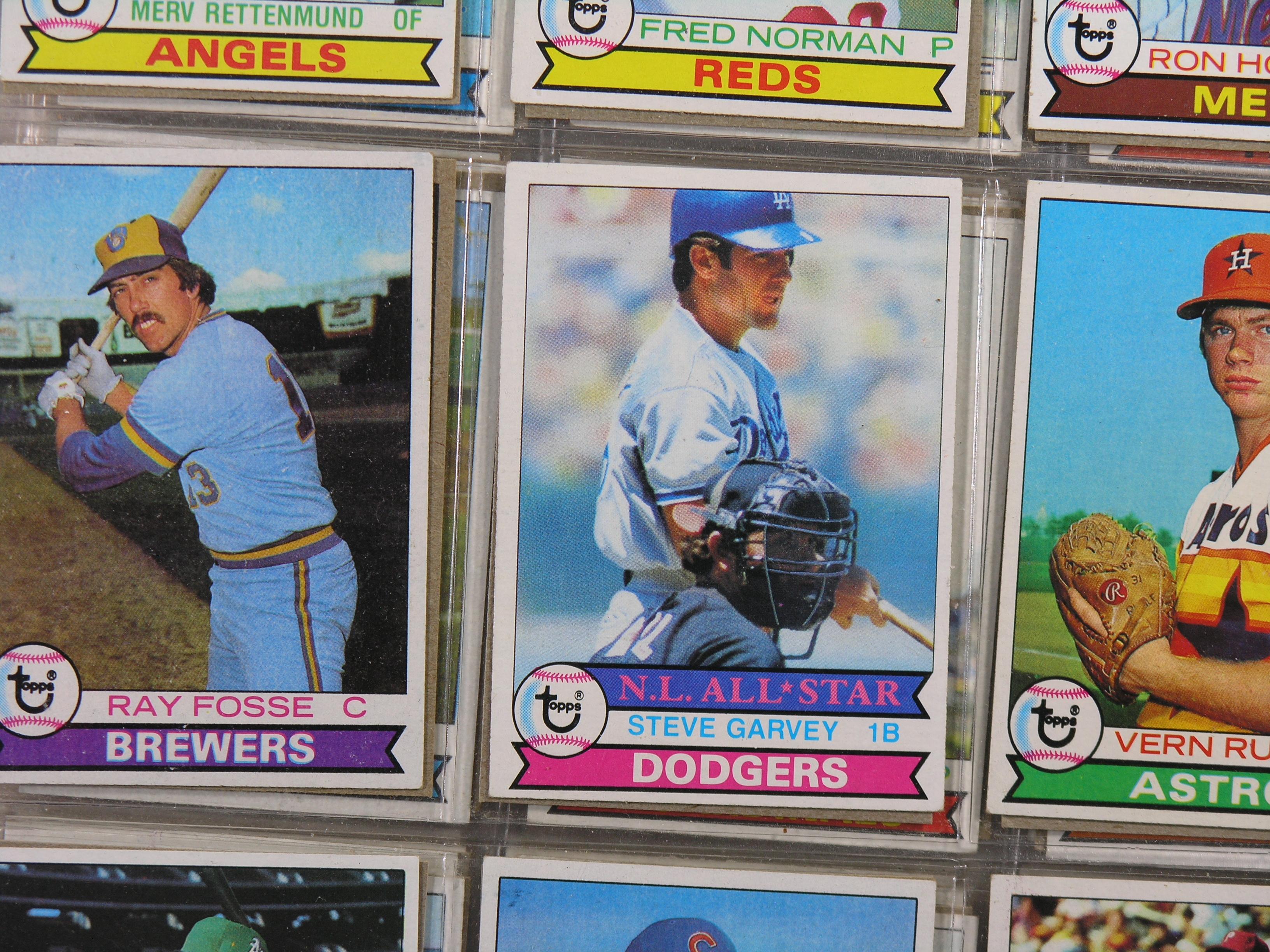 1979 Topps Baseball Card Complete Set. Includes Rookie Ozzie Smith and Many