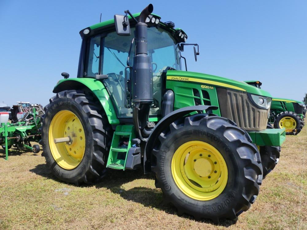 John Deere 6120M