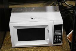 700 WATT MICROWAVE