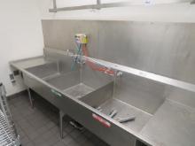 138-INCH 3-COMPARTMENT SINK W/DRAIN BOARDS